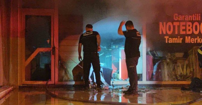 Ekmek teknesinin yandığını görünce gözyaşlarına boğuldu