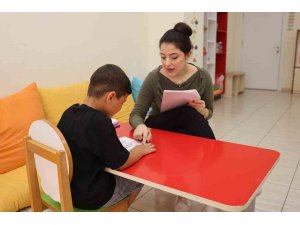 Akdeniz Belediyesinden çocukların eğitim yolculuğuna bilimsel destek