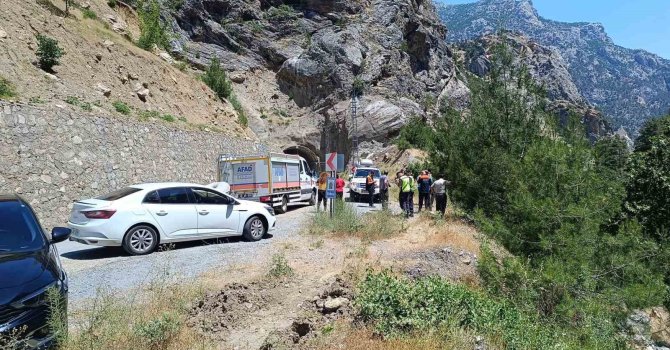 Serinlemek için girdiği nehirde kayboldu