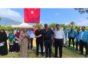 Anamur’da Umre ödüllü bilgi yarışması kazananları ödüllerini aldı