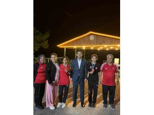 Genç güreşçiler Feke’nin gururu oldu
