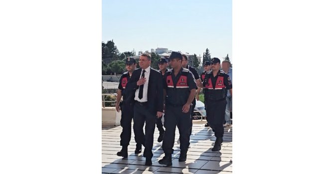 Silifke Belediyesi’ne yönelik ’rüşvet’ soruşturmasında belediye başkanı ile birlikte 8 kişi tutuklandı