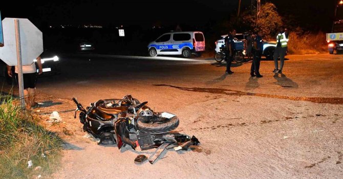 Hatay’da otomobille motosiklet çarpıştı: 4 yaralı