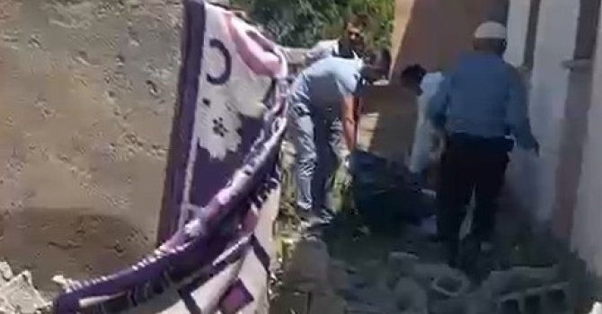 Yalnız yaşayan adam bahçe duvarının altında ölü bulundu