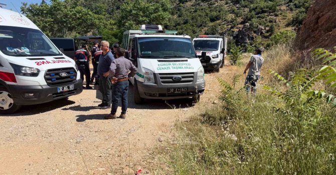 Isparta’da park halindeki araçta 2 gencin cansız bedeni bulundu