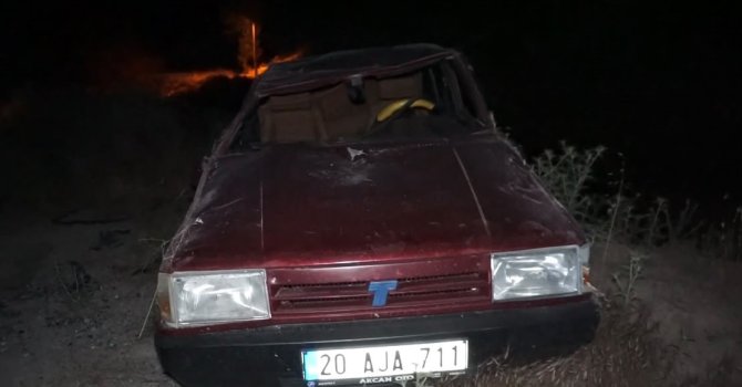 Kontrolden çıkan otomobil dereye düştü: 2 yaralı