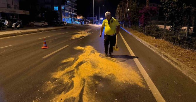 Trafik polisinden örnek davranış