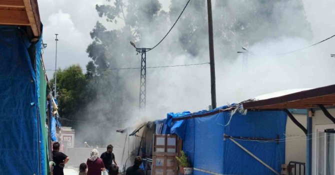 İskenderun’da konteyner yangını korkuttu