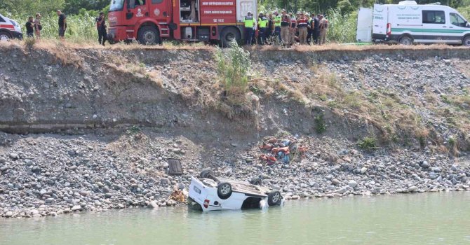 Balık tutmak için geldiği nehre aracıyla uçan adam öldü