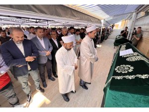 Yangında hayatını kaybeden engelli 3 kardeş toprağa verildi