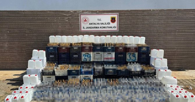 Alanya’da kaçak alkol operasyonu: Bin litre kaçak alkol ele geçirildi