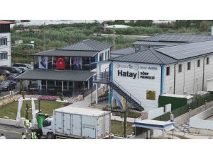 Akdeniz’in hırçın dalgaları geleceğin sörfçülerini yetiştirecek