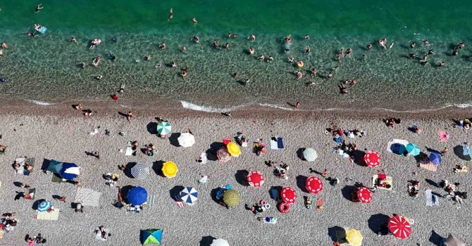 Antalya’da termometreler 41 dereceyi gösterdi, hissedilen sıcaklık bunalttı