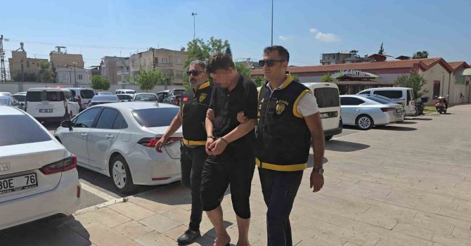 Kolundaki dövme 33 yıllık firari dolandırıcıyı yakalattı
