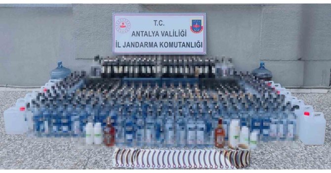 Manavgat’ta kaçak alkol operasyonu: Yüzlerce litre ele geçirildi