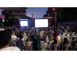 Isparta’da yaz akşamları çocuk sineması ile renkleniyor