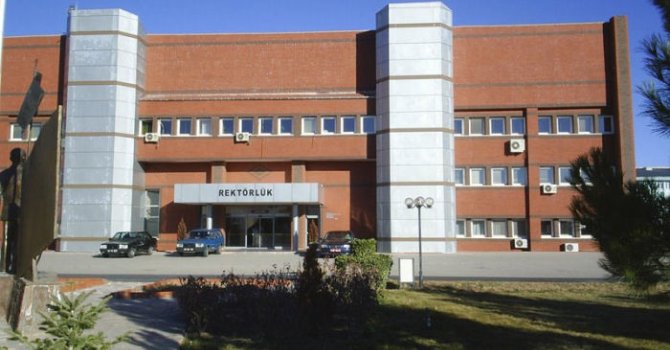 SDÜ’den sınav sorusu sızdırılması iddialarına açıklama: "Adli ve idari süreç ayrı yürütülüyor"