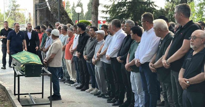 Diş tedavisi için gittiği hastanede hayatını kaybeden 8 yaşındaki kız son yolculuğuna uğurlandı