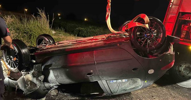 Kontrolden çıkan otomobil sulama kanalına devrildi: 1 ölü