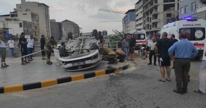 Takla atarak hurdaya dönen Fiat 2 kişiye mezar oldu