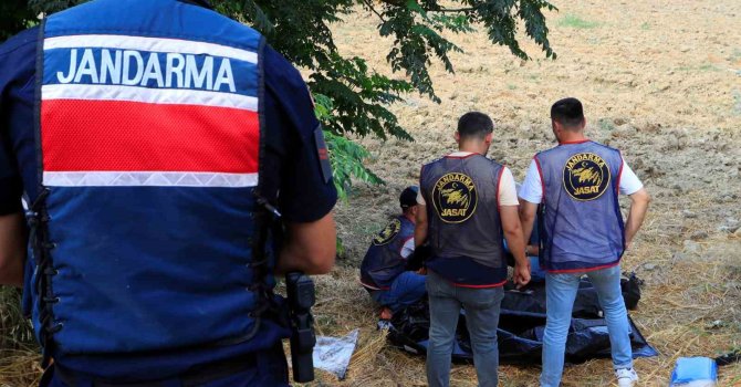 Yaşlı kadının cansız bedeni evine 4 kilometre mesafede sulama kanalında bulundu