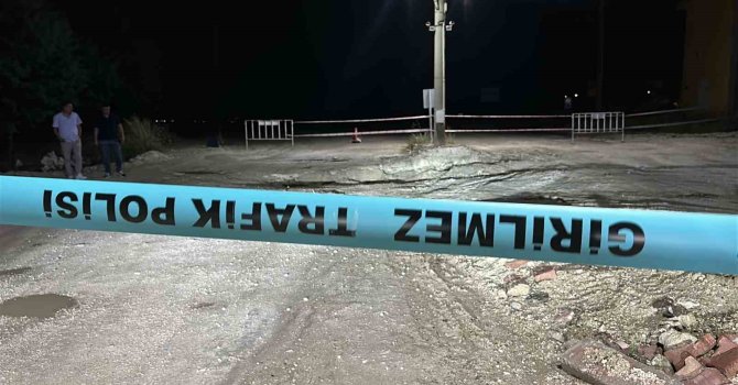 Burdur’da şiddetli yağış sonrası köprüde çökme meydana geldi