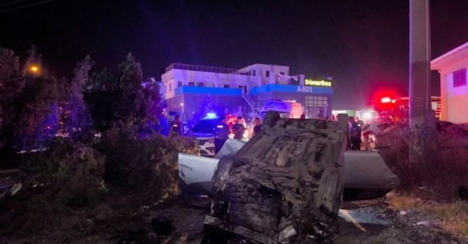 Arsuz’da takla atan otomobildeki 3 kişi yaralandı