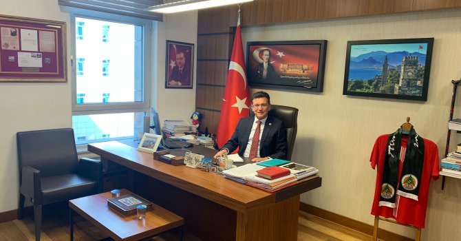 AK Partili Uslu, Muhtarlar Günü'nü kutladı