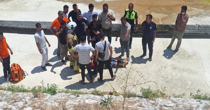 Bisikletiyle köprüden uçan çocuk 7 metreden yere çakıldı