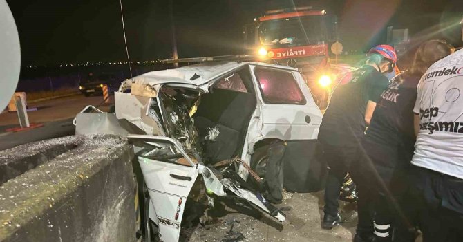 Otomobil beton bariyerlere çarptı: 1 ölü