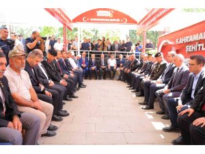 Kahramanmaraş’ta 15 Temmuz anma etkinlikleri şehitlik ziyaretiyle başladı