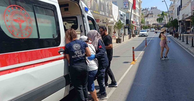 Motosikletiyle yayaya çarptı, trafik ekibini beklemeyip gitti