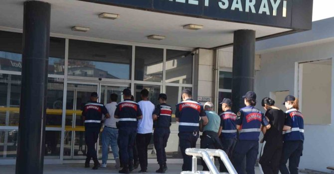 Sosyal medya dolandırıcılığına jandarma operasyonu: 4 gözaltı