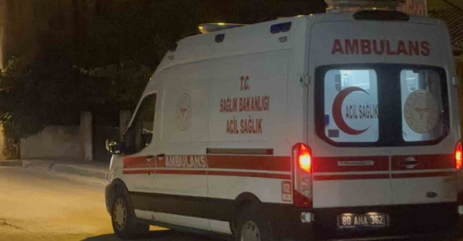 Osmaniye’de otomobilin çarptığı motosiklet sürücüsü yaralandı