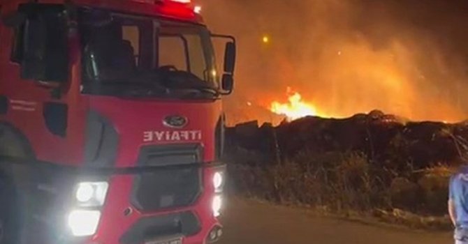 Otluk yangını orman ve itfaiye ekipleri tarafından söndürüldü