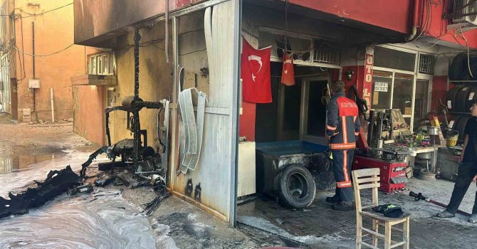 İşyerinde çıkan yangın söndürüldü