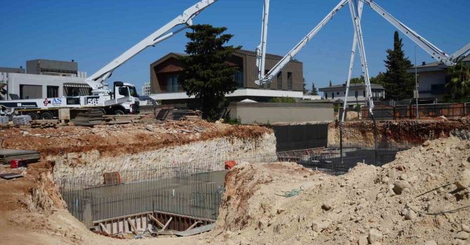 İnşaat şantiyesinde göçük: 2 işçi yaralandı