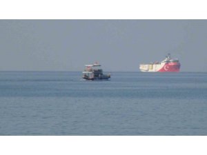 Oruç Reis Sismik Araştırma Gemisi Mersin Taşucu açıklarına demirledi