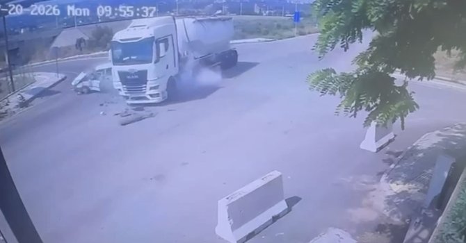 Osmaniye’de tanker ile otomobil çarpıştı: 2 yaralı