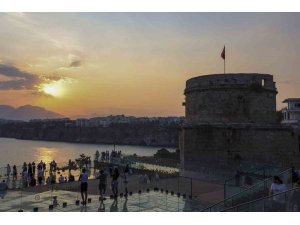 Hıdırlık Kulesi yeniden Antalyalılarla buluştu