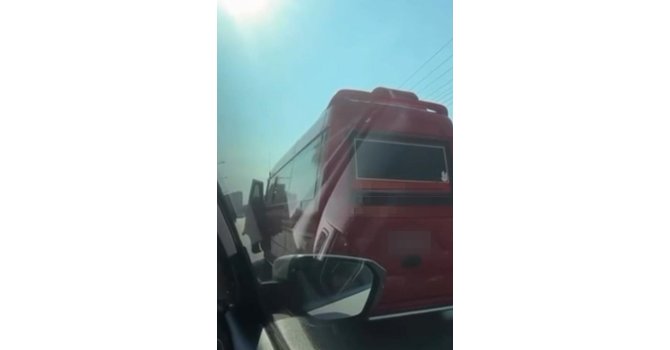 Mersin’de çevreyolunda yolcu indiren minibüs sürücüsüne ceza