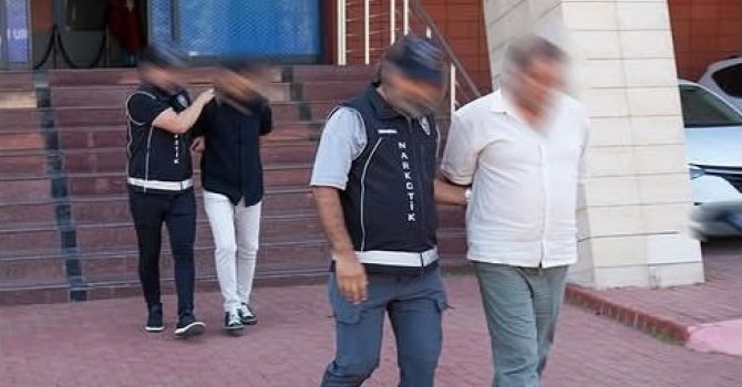 Uyuşturucu suçlarından aranan 2 hükümlü yakalandı