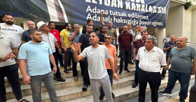 Yaşlı kadın mağdur oldu, şoförler protesto etti