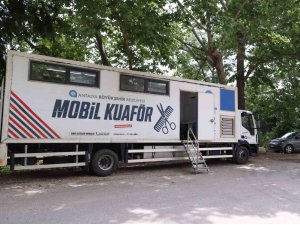 Antalya’da mobil kuaför tırı yaylalarda hizmet veriyor