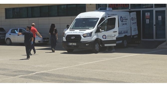 Genç kadını tabancayla vurarak öldürüp, ardından intihar etti