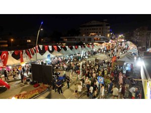 Arsuz’da sokak şenlikleri yoğun ilgi gördü