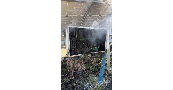 Burdur’da güneş enerji santralindeki trafo yangını otluk alana sıçradı