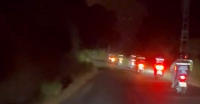Alanya’da motokuryeler ekiplere malzeme yardımı için seferber oldu