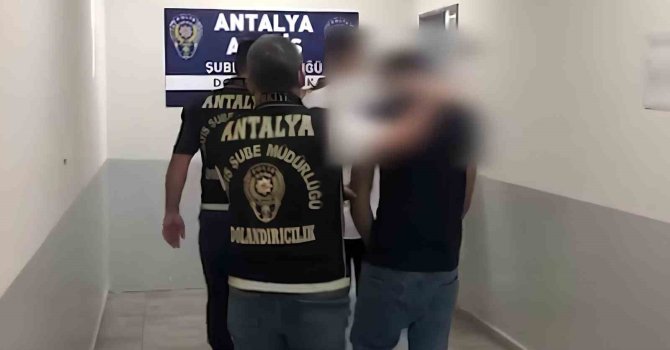 Antalya’da 2 buçuk milyon liralık nitelikli dolandırıcılık operasyonu: 4 gözaltı