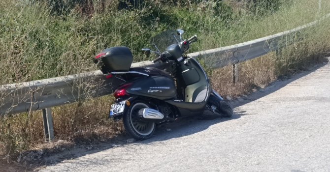 Hafif ticari araç ile motosikletin çarpıştığı kazada 1 kişi yaralandı